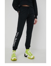 Spodnie spodnie dresowe damskie kolor czarny z nadrukiem - Answear.com New Balance