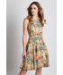Sukienka Bialcon Sukienka w kwiaty odcinana w talii z podszewką