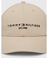 Czapka dziecięca Tommy Hilfiger czapka bawełniana dziecięca kolor beżowy z aplikacją