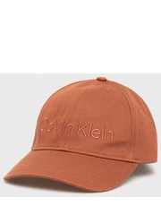 Czapka czapka bawełniana kolor brązowy z aplikacją - Answear.com Calvin Klein 