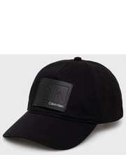 Czapka czapka bawełniana kolor czarny z aplikacją - Answear.com Calvin Klein 