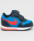 Sportowe buty dziecięce Nike Kids - Buty dziecięce Md Runner 2 806255