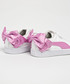 Sportowe buty dziecięce Puma - Buty dziecięce Basket Bow Patent 367621