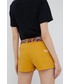 Spodnie Superdry szorty damskie kolor żółty gładkie medium waist