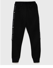 Spodnie spodnie dziecięce kolor czarny z nadrukiem - Answear.com Calvin Klein Jeans