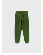 Spodnie Spodnie dresowe 1593237 Zielony Regular Fit - modivo.pl Ovs