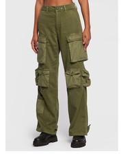 Spodnie Spodnie materiałowe W8019.000.10307 Zielony Regular Fit - modivo.pl Replay